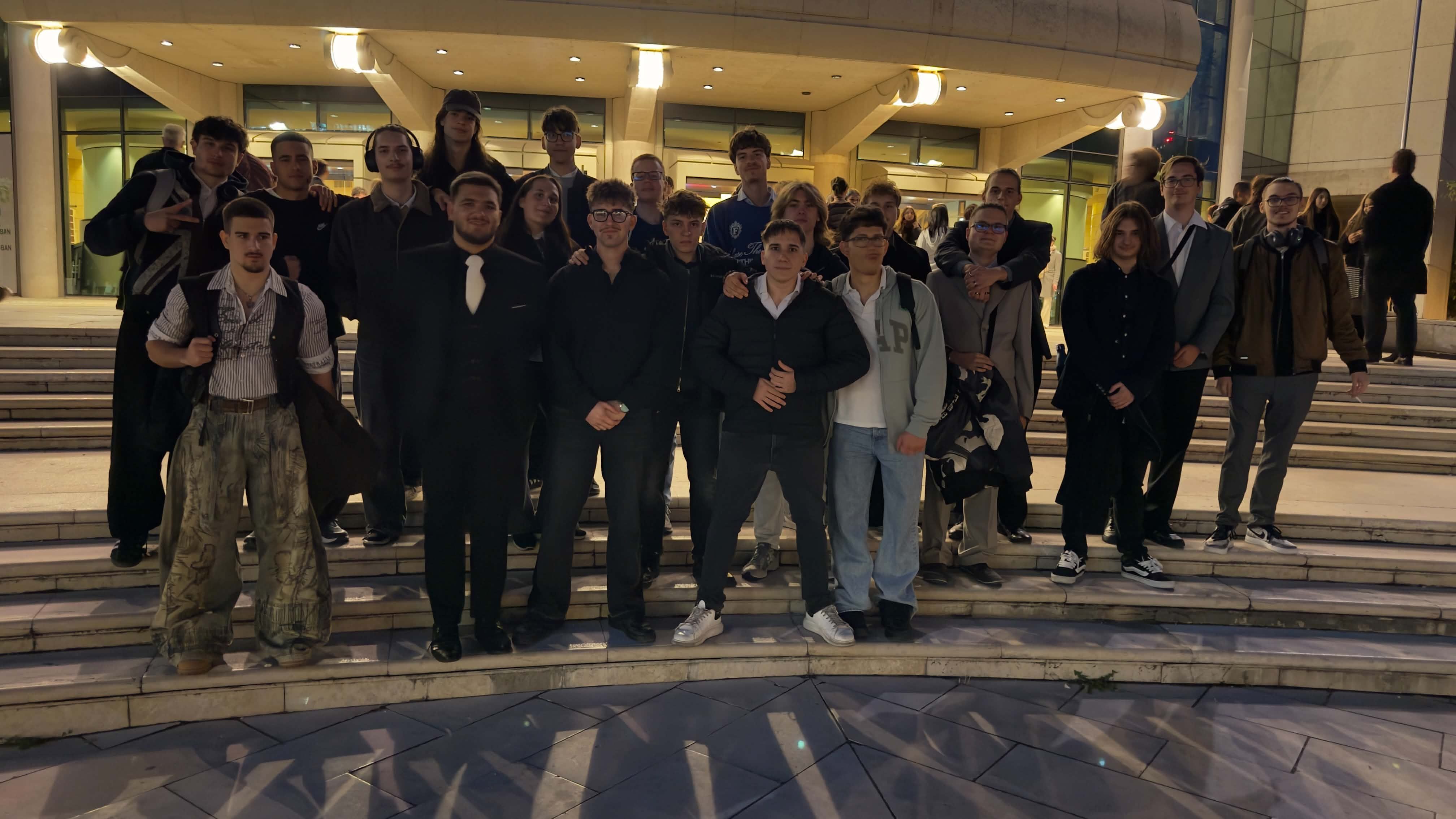 f76cefde-0c0d-4125-aac3-60563e7d51dd.jpg