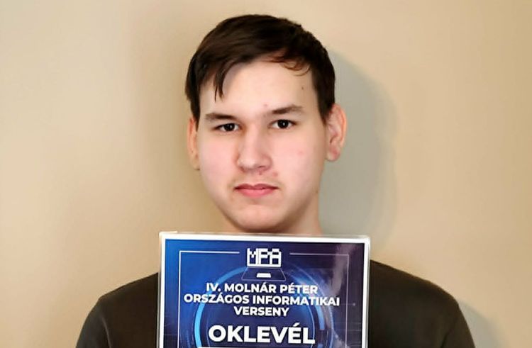 Bodrogi Balázs aranyérmes a Molnár Péter Informatikai Versenyen!