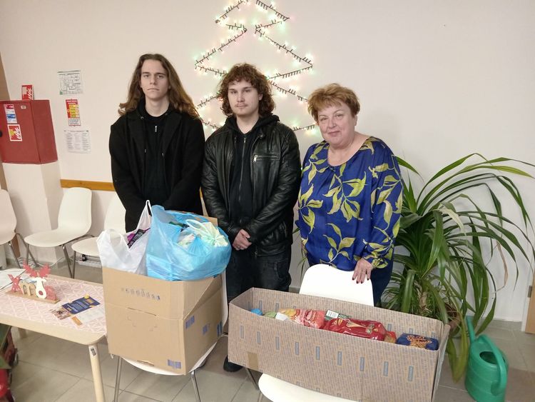 Adomány a rászorulóknak