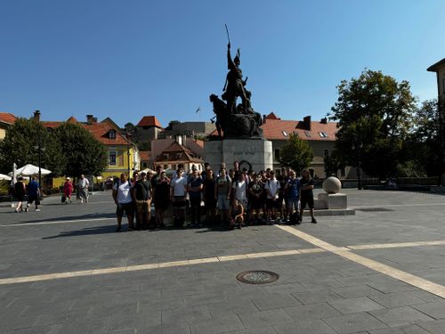 Diákok a Dobó téren