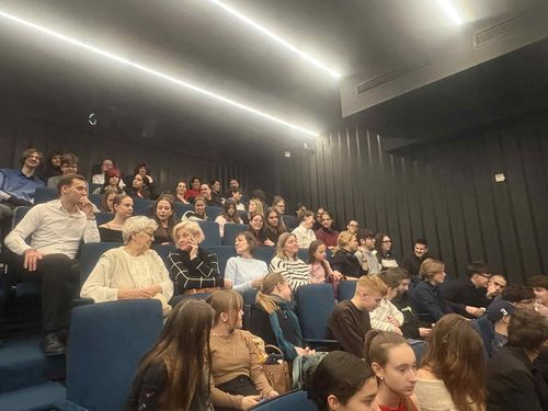 Hipochondria, szerelem és rengeteg nevetés